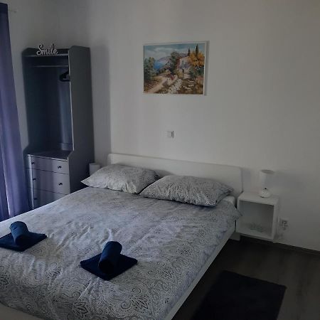 Natasa Apartments Krk Vrh  外观 照片