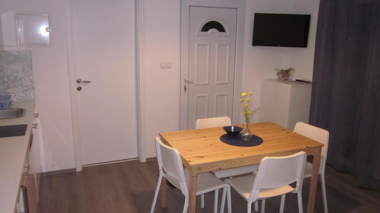 Natasa Apartments Krk Vrh  外观 照片