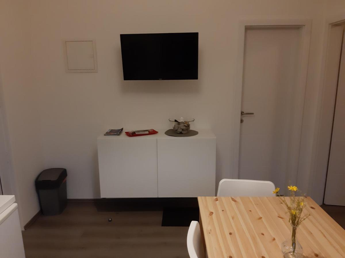 Natasa Apartments Krk Vrh  外观 照片